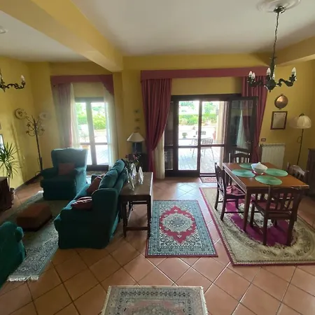 아파트 A Casa Di Tina